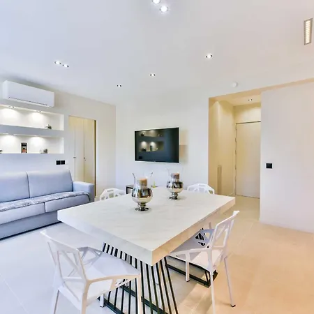 Cosy With Parking - - Mobility Lease Apartamento *
