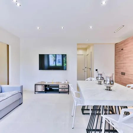Cosy With Parking - - Mobility Lease Lejlighed Cannes