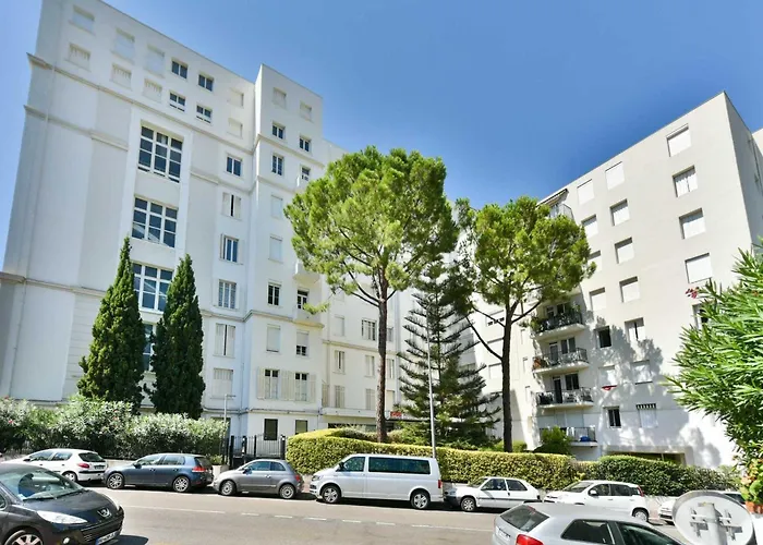 Cosy With Parking - - Mobility Lease