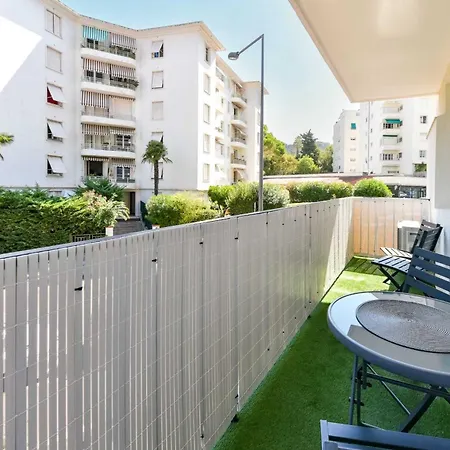 Cosy With Parking - - Mobility Lease Apartment